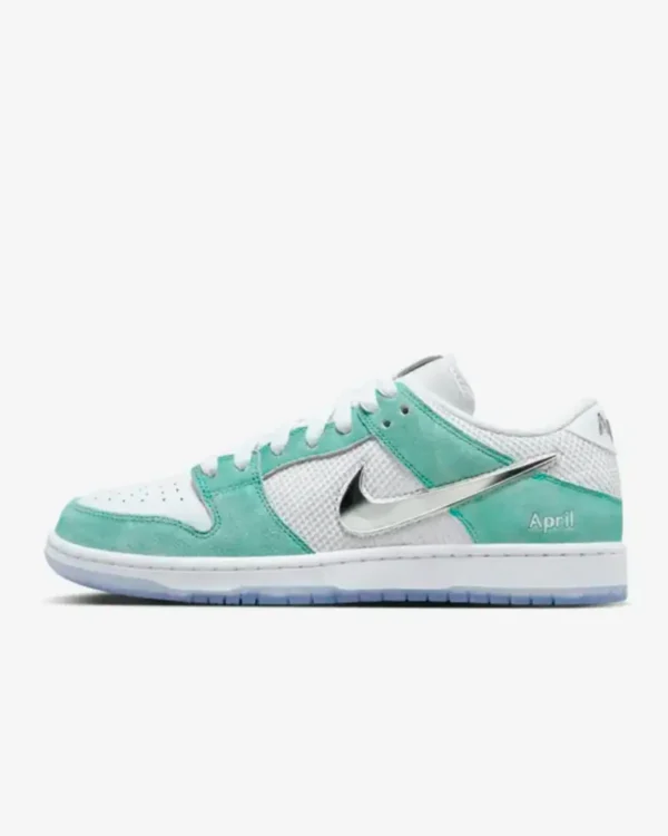 Nike Dunk SB Low X April