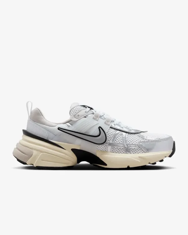 Nike V2K Run Metallic Silver - Imagen 2