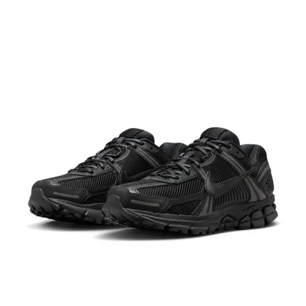 Nike Zoom Vomero 5 Triple Black - Imagen 3