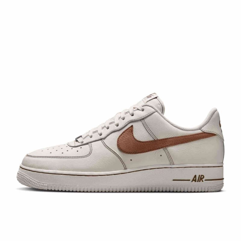 Nike Air Force 1 ’07 LV8 ‘Ivory Saddle Brown’