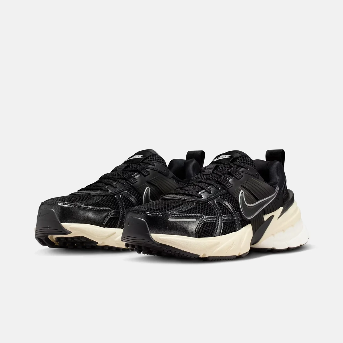 Nike V2K Run Black Muslin - Imagen 3